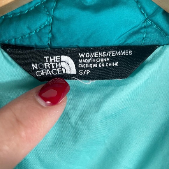 The North Face Puffer Jacket Women's Small Teal Quilted Embroidered - Picture 6 of 10